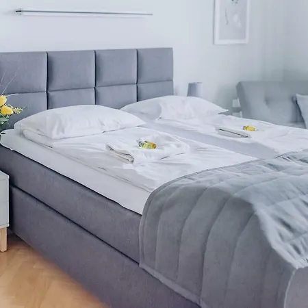 Apartel Plac Zbawiciela Apartment
