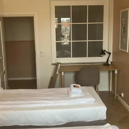 Apartman Plac Zbawiciela - 2 Rooms, 4 Beds - Sleeps 6 Comfortably Varsó