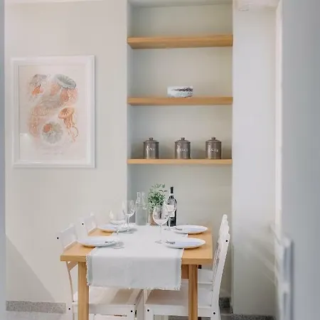 Lägenhet Plac Zbawiciela - 2 Rooms, 4 Beds - Sleeps 6 Comfortably