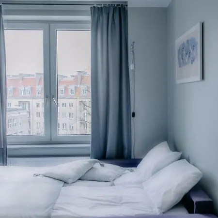 Apartman Plac Zbawiciela - 2 Rooms, 4 Beds - Sleeps 6 Comfortably