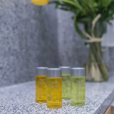 Plac Zbawiciela - 2 Rooms, 4 Beds - Sleeps 6 Comfortably Warszawa