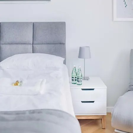 Lägenhet Plac Zbawiciela - 2 Rooms, 4 Beds - Sleeps 6 Comfortably