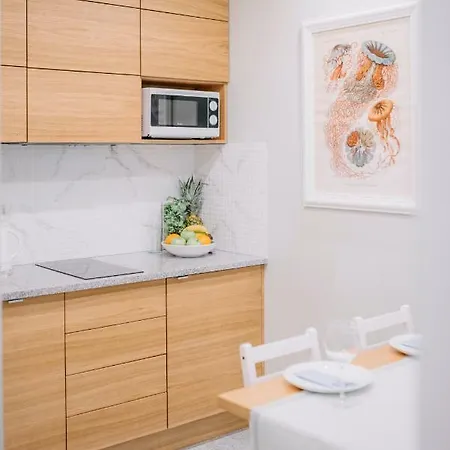 Plac Zbawiciela - 2 Rooms, 4 Beds - Sleeps 6 Comfortably Apartman Varsó