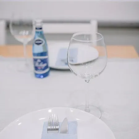 Lägenhet Plac Zbawiciela - 2 Rooms, 4 Beds - Sleeps 6 Comfortably