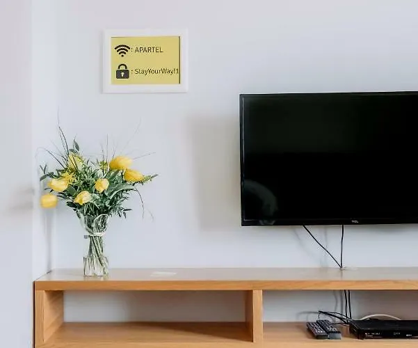 Plac Zbawiciela - 2 Rooms, 4 Beds - Sleeps 6 Comfortably Warszawa