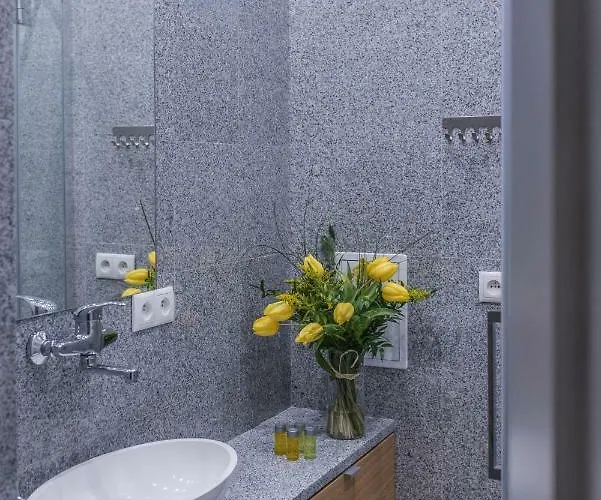 Apartament Plac Zbawiciela - 2 Rooms, 4 Beds - Sleeps 6 Comfortably Warszawa