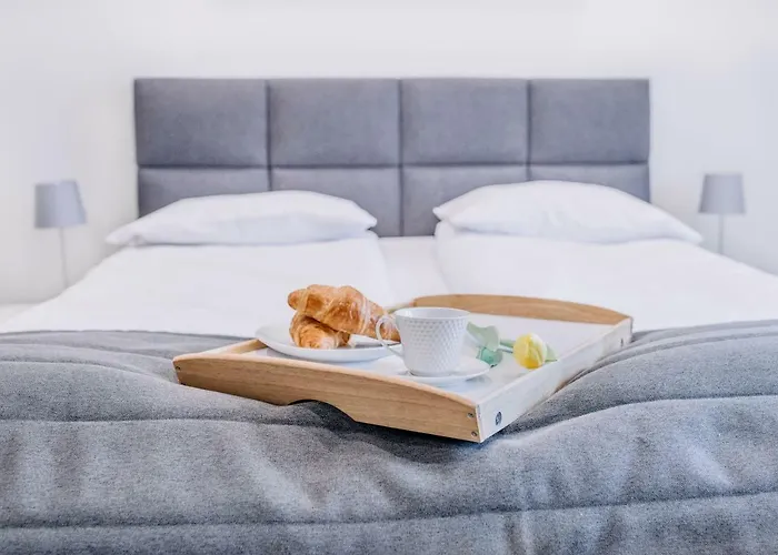 아파트 Plac Zbawiciela - 2 Rooms, 4 Beds - Sleeps 6 Comfortably 바르샤바