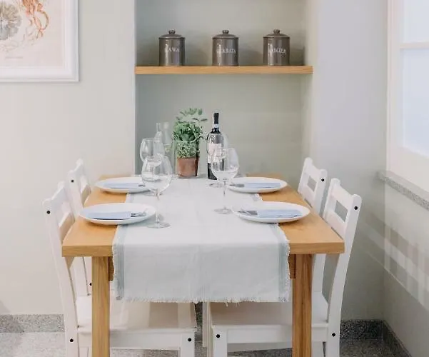 Plac Zbawiciela - 2 Rooms, 4 Beds - Sleeps 6 Comfortably 아파트 바르샤바