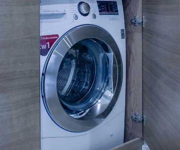 Plac Zbawiciela - 2 Rooms, 4 Beds - Sleeps 6 Comfortably Warszawa