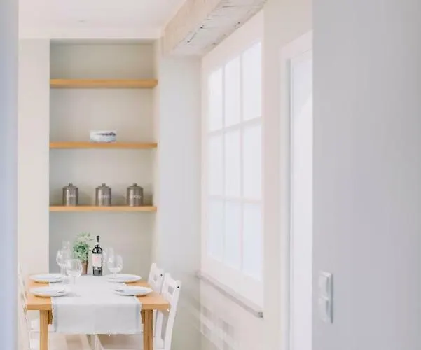 아파트 Plac Zbawiciela - 2 Rooms, 4 Beds - Sleeps 6 Comfortably